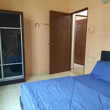 Iqbalina Homestay 2 Kemaman Chukai Ngoại thất bức ảnh